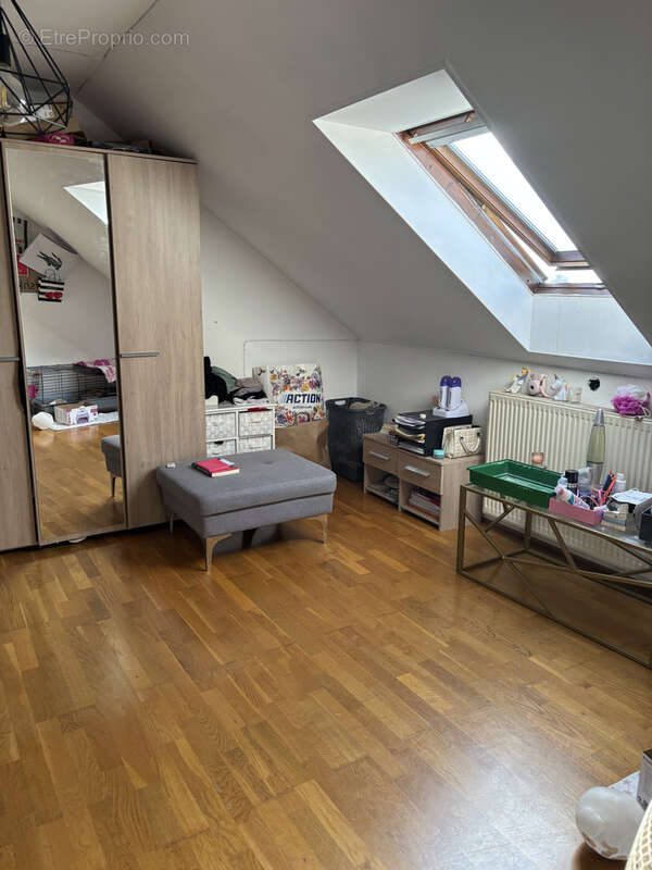 Maison à JOUY-LE-CHATEL