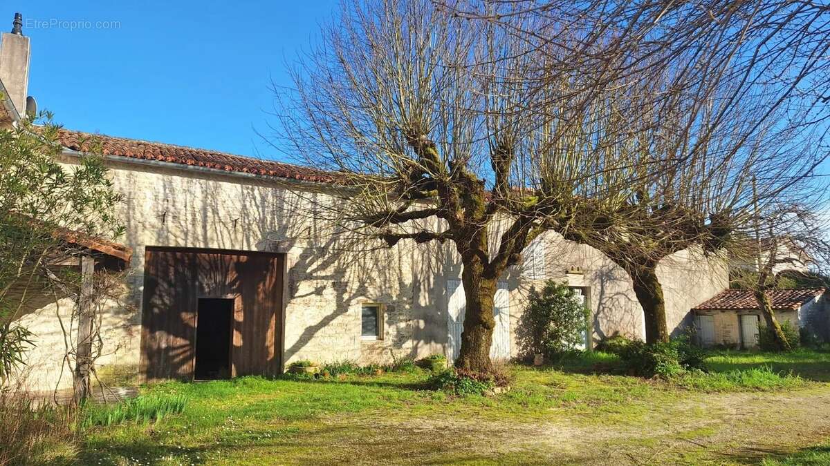 Maison à MAINE-DE-BOIXE