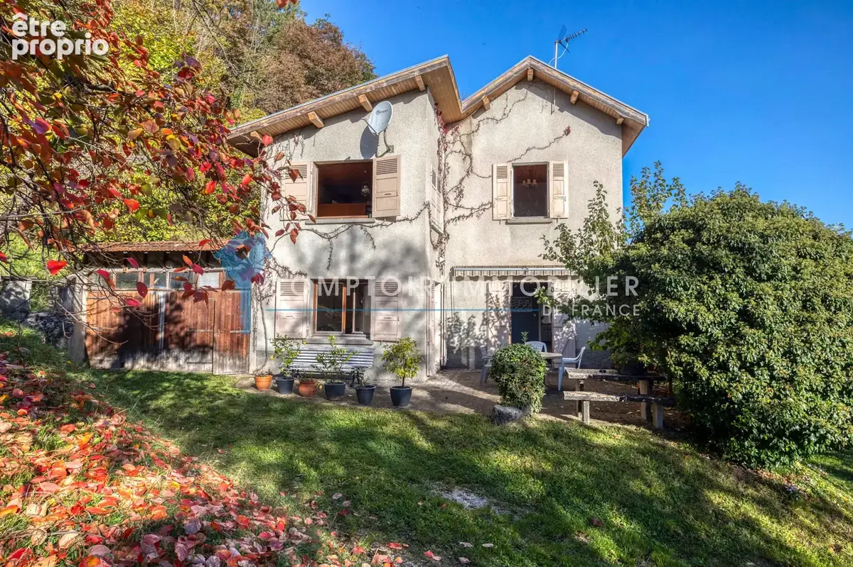 Dpt (38) - Isère -  Propriété de 140m2 sur un terrain de 7708 m2 - photo 2