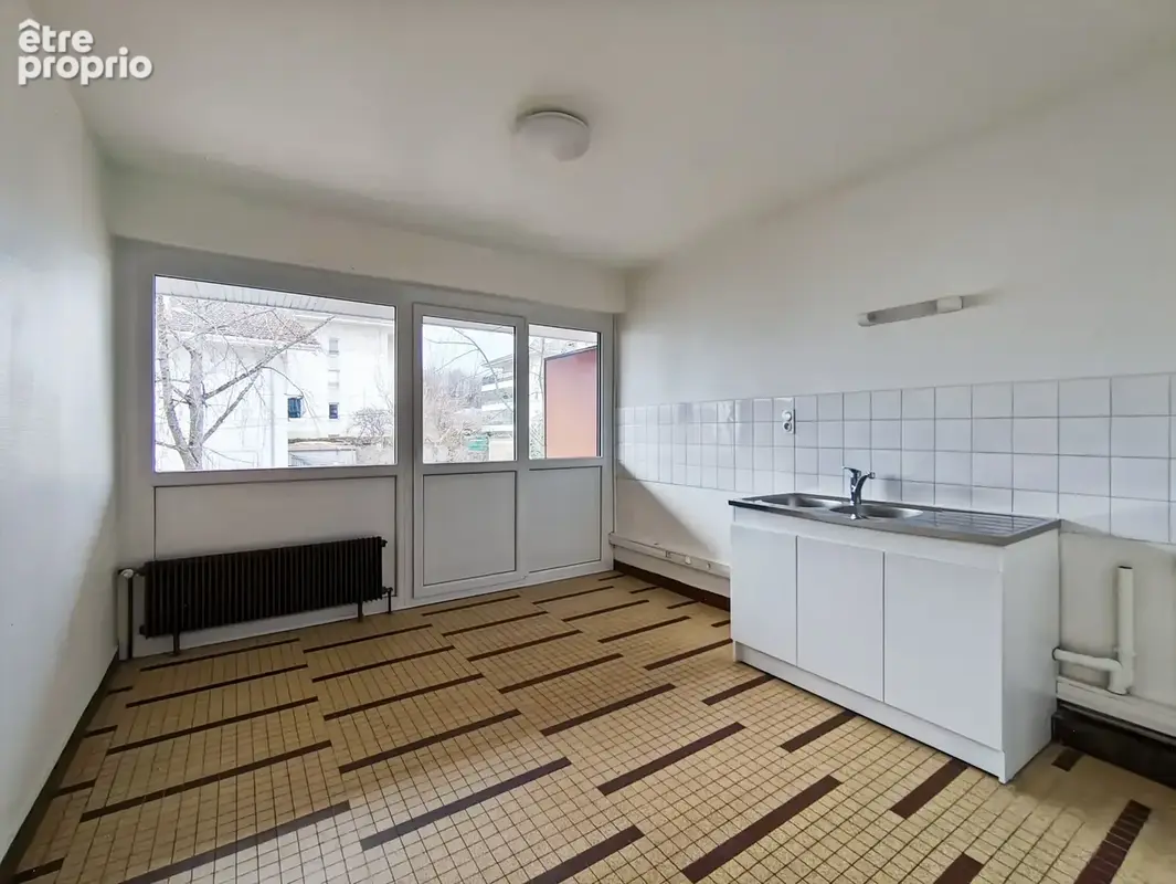 Appartement 3 pièces 63m² à rénover - THONON LES BAINS (74) - photo 2