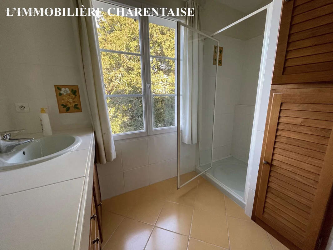 Maison à SAINT-ROMAIN-DE-BENET