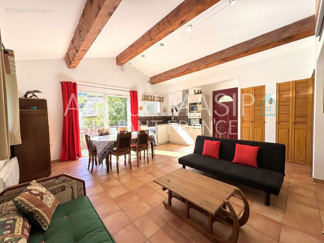 Maison à CAMPAGNA-DE-SAULT