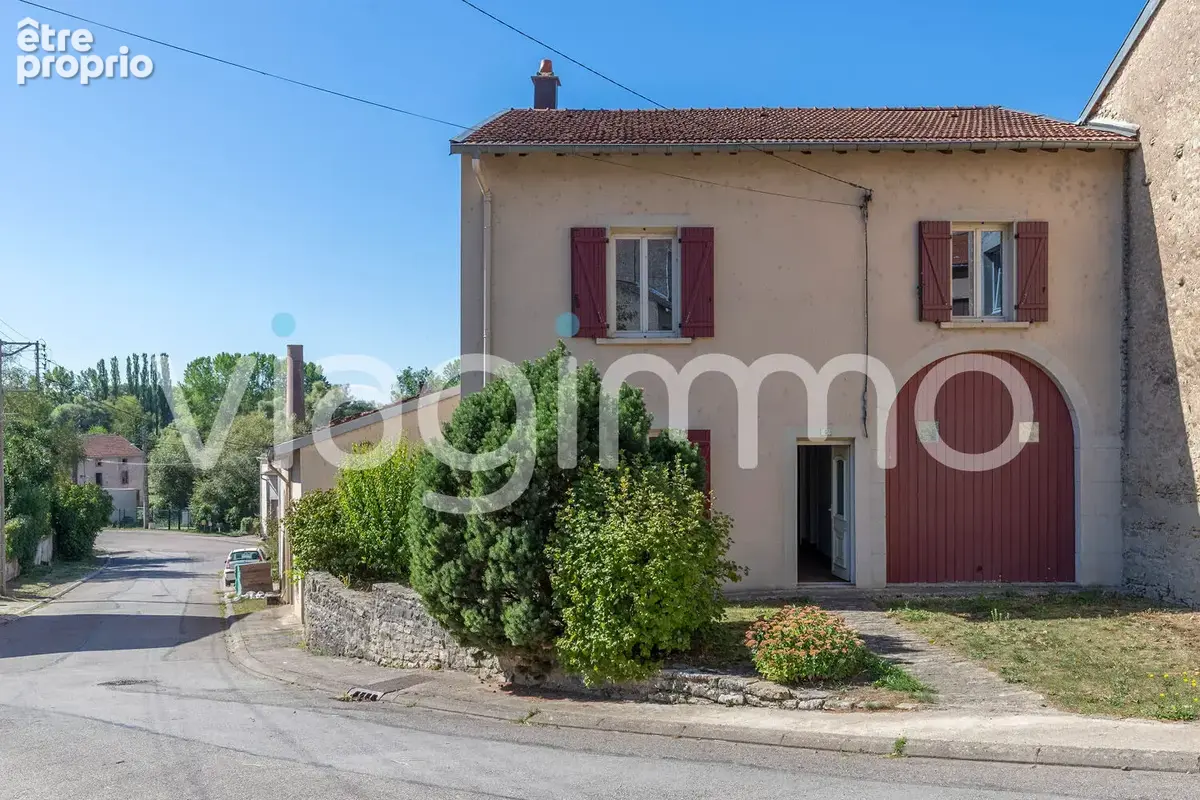 Photo Maison à Moyen au prix de 65 960€