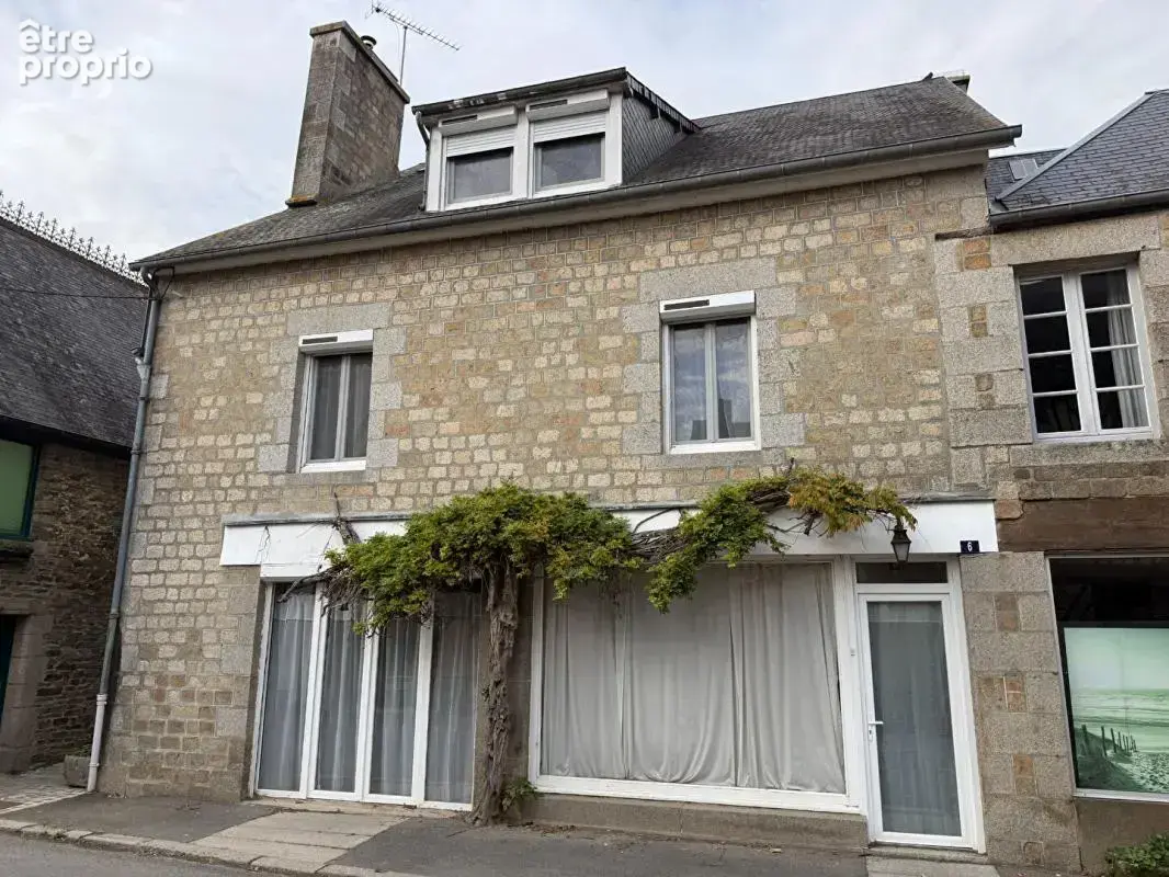 Maison à MORTAIN