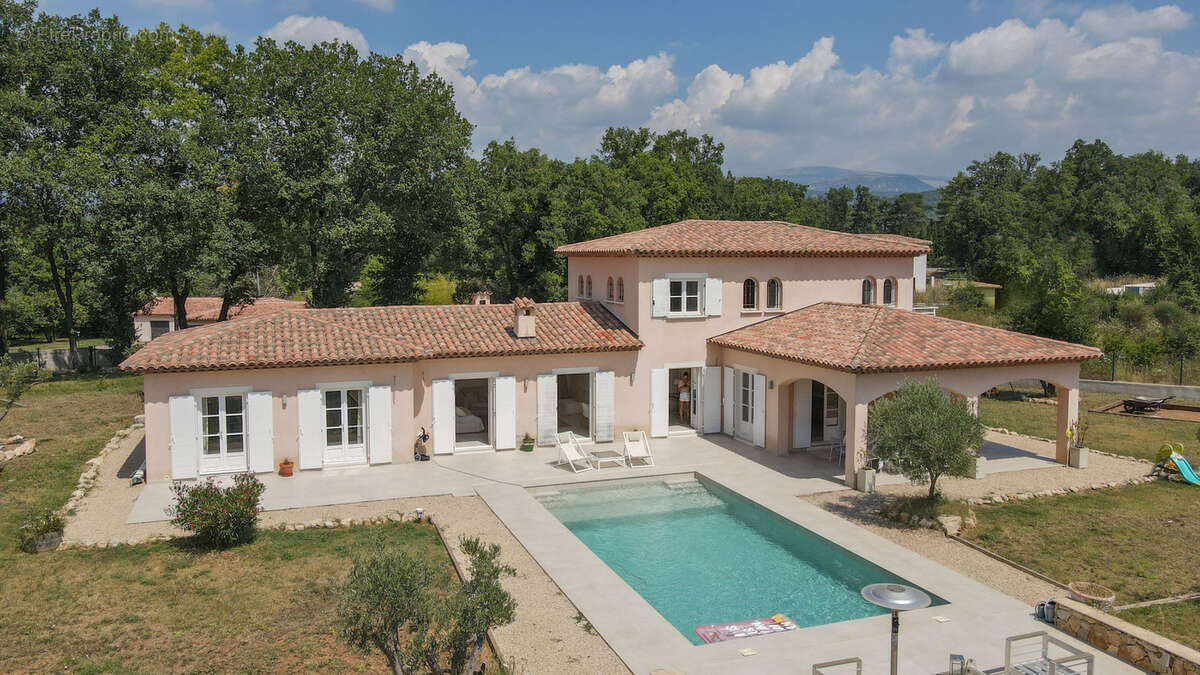 Maison à CALLIAN