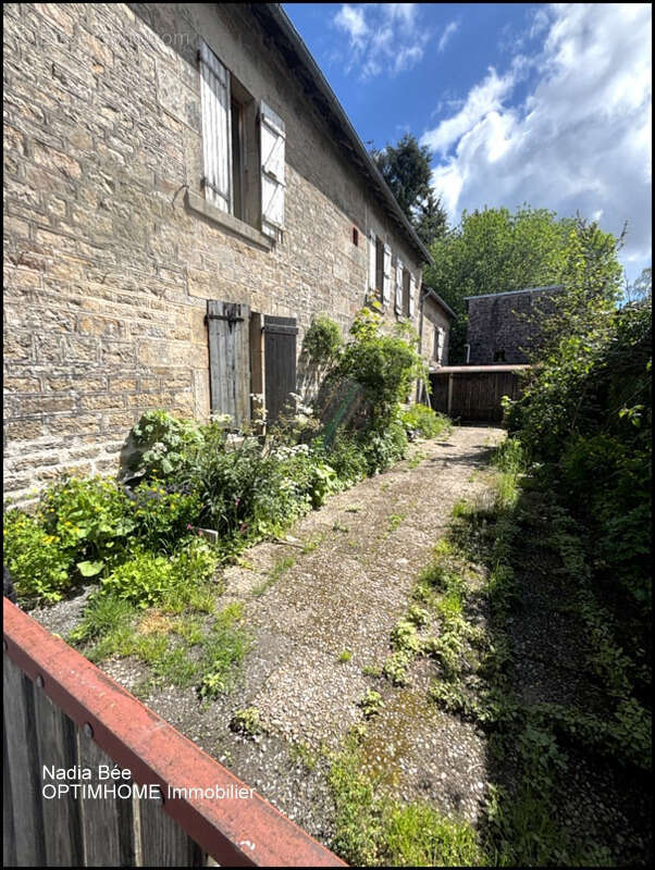 Maison à ROYERE-DE-VASSIVIERE