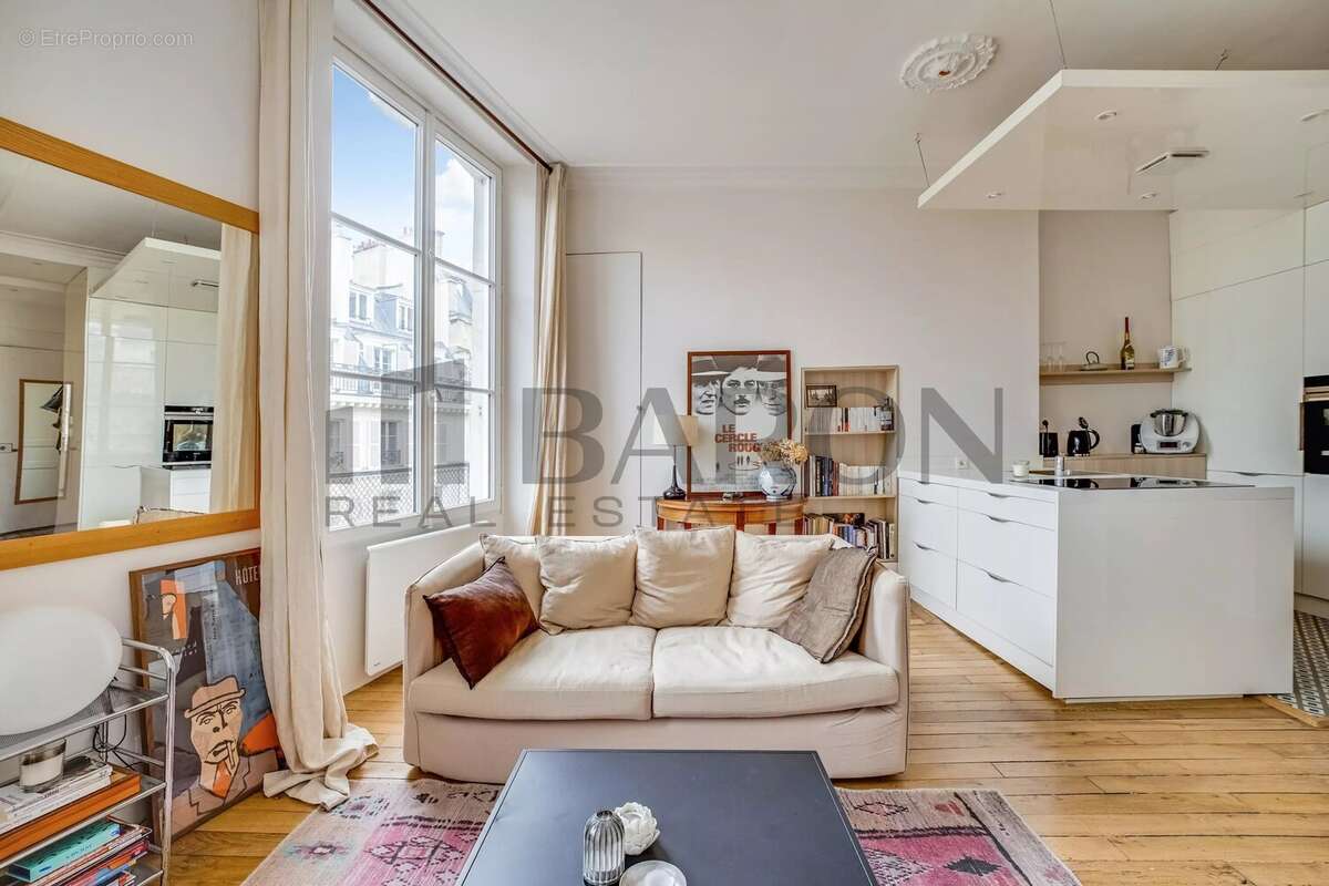 Appartement à PARIS-2E