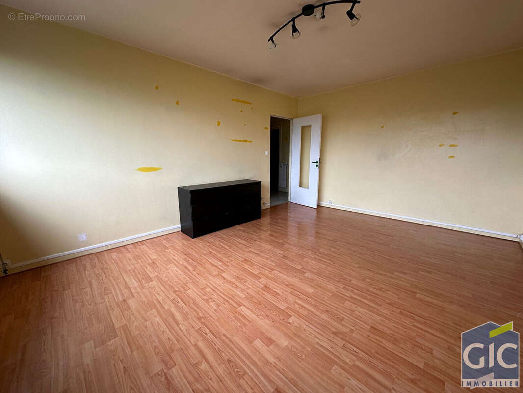 Appartement à HEROUVILLE-SAINT-CLAIR