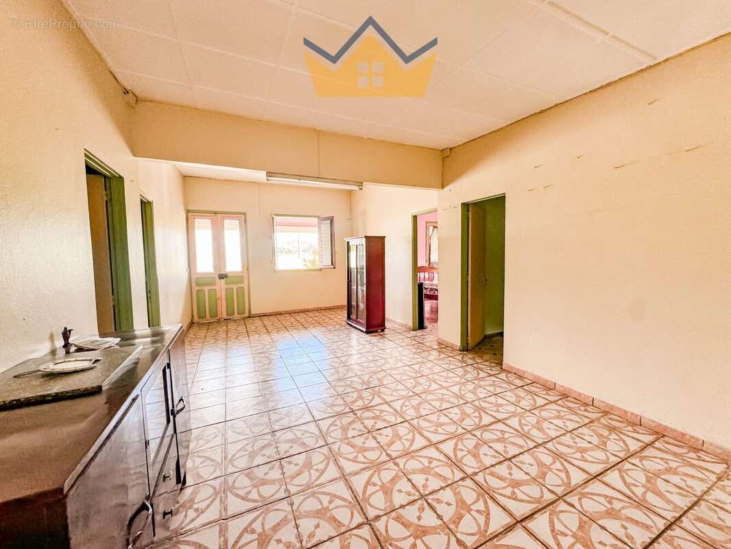 Maison à RIVIERE-SALEE