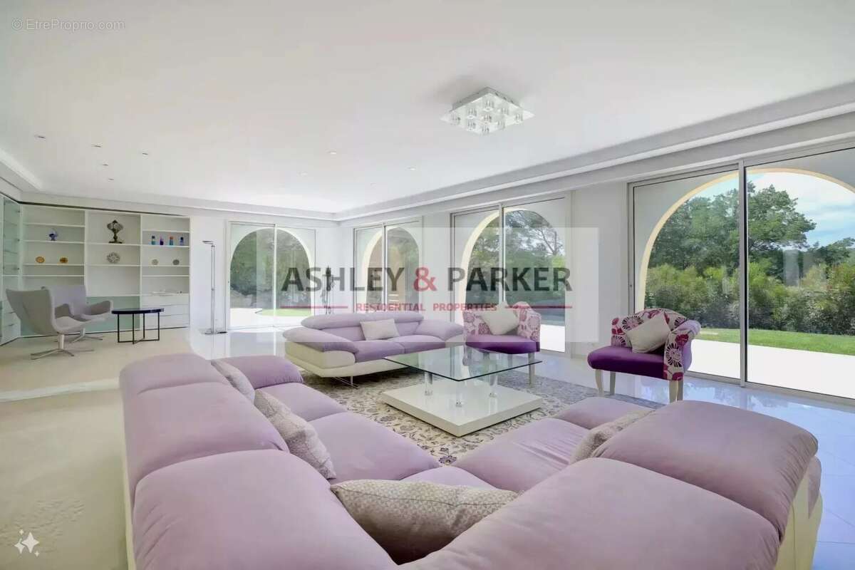 Maison à MOUANS-SARTOUX