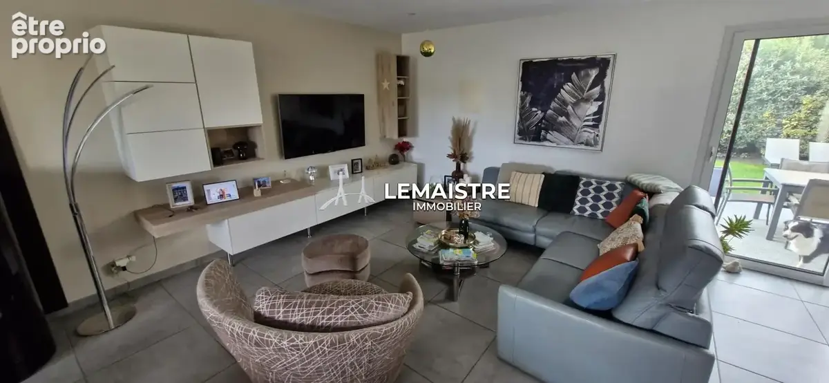 Maison à vendre - Yvetot - 122 m² - 3 chambres - Plain-pied, garage et prestations énergétiques - photo 4