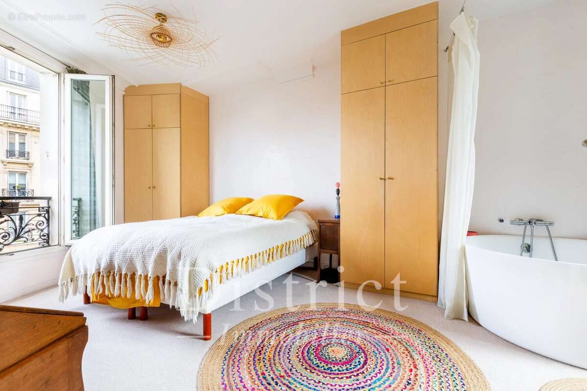Appartement à PARIS-12E
