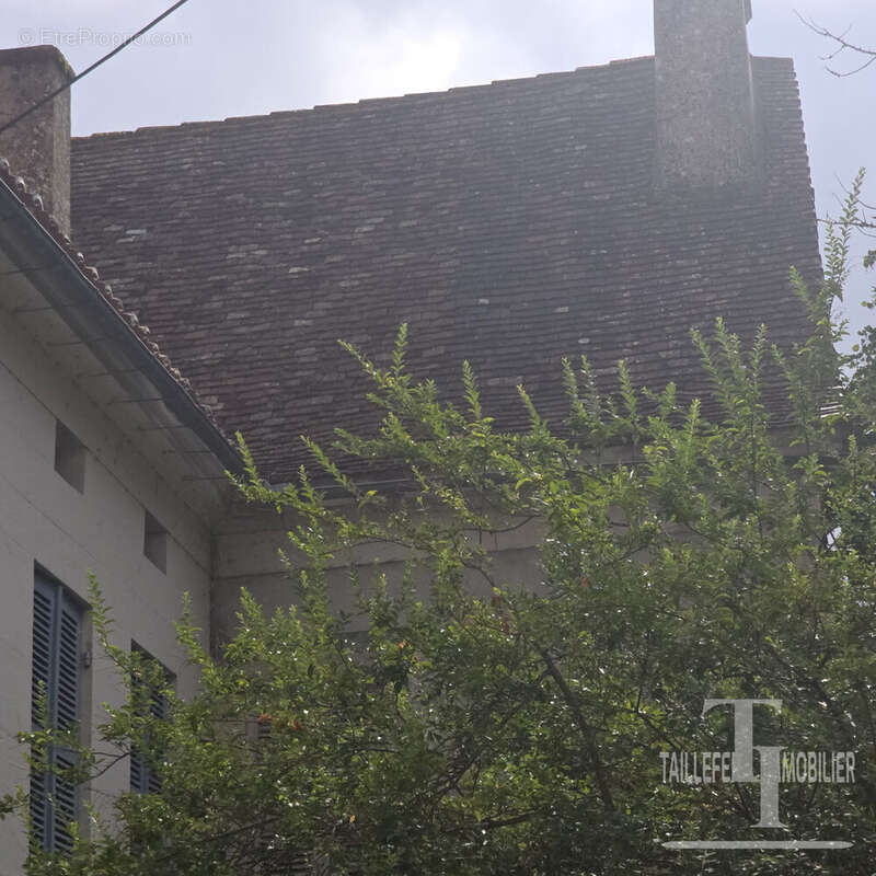 Maison 167 m² à Saint-Astier  - photo 3