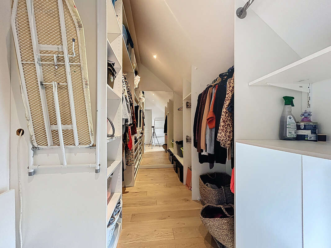 Maison à SAINT-MAURICE-EN-COTENTIN