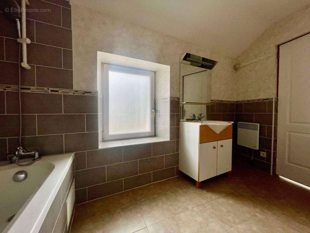 Maison à BAZOCHES-LES-GALLERANDES