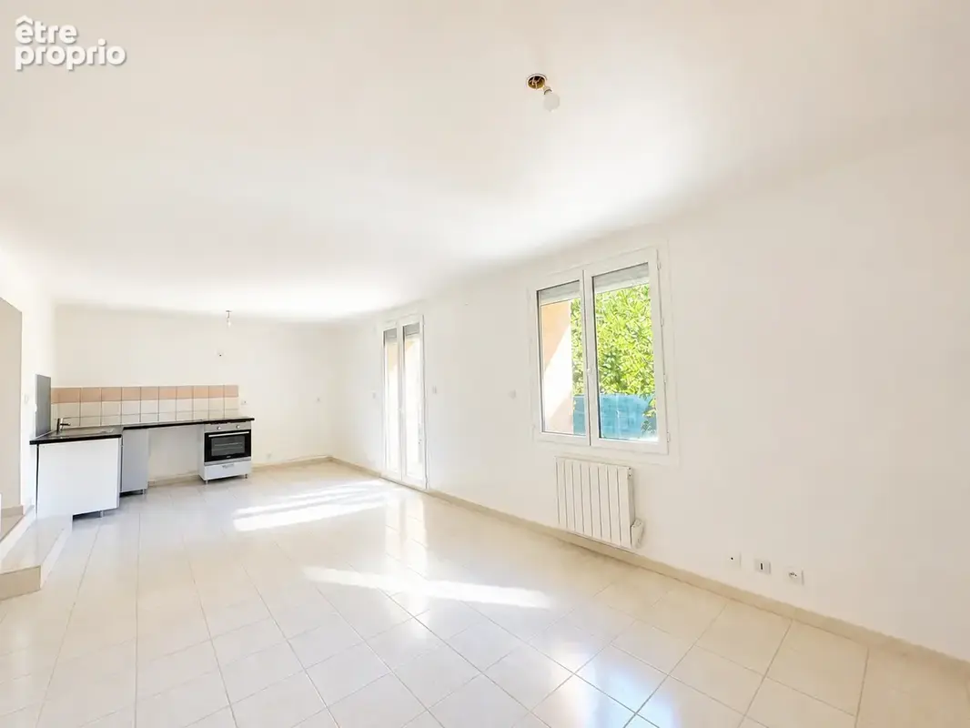 Appartement T3 montée Charlemagne - Vienne - Place de stationnement - photo 4