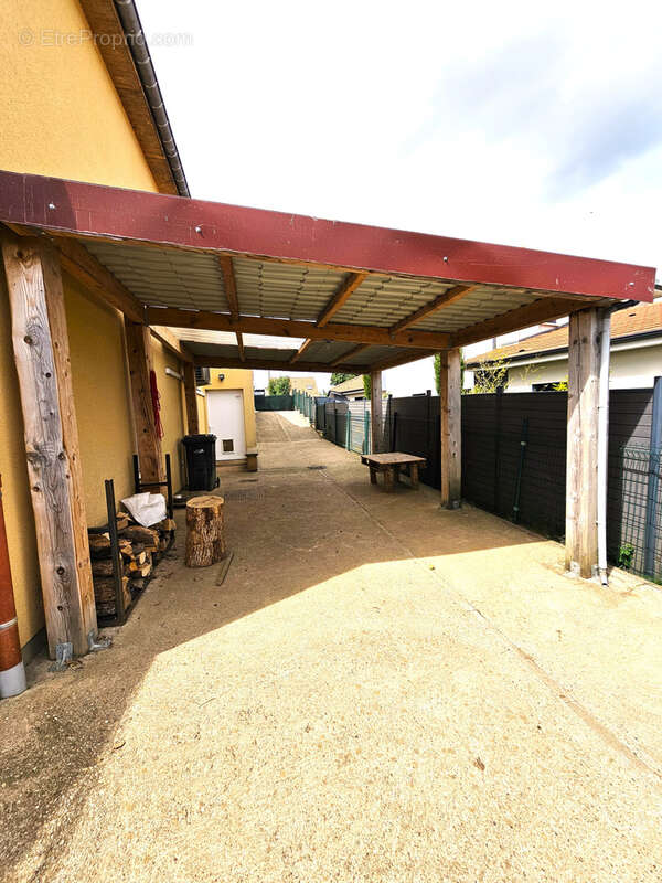 Maison à SAINT-REMIMONT