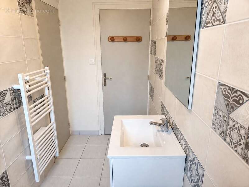 Maison à SAINT-GERMAIN-DE-LUSIGNAN