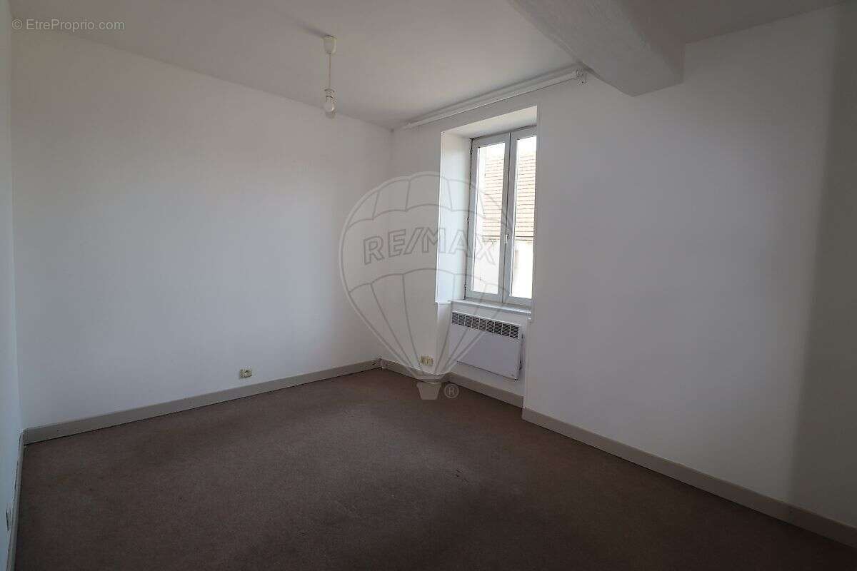 Maison à CHARENTENAY