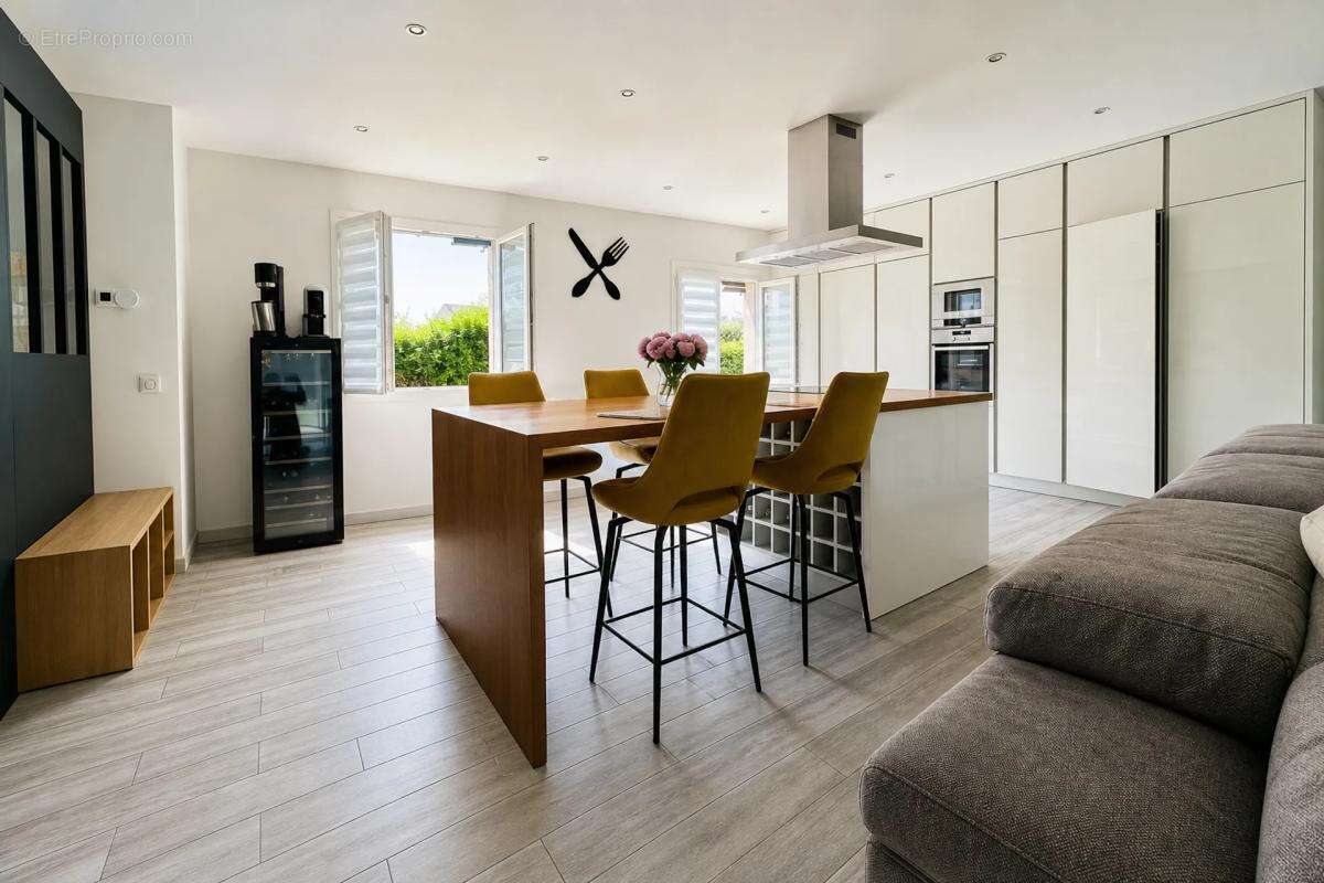 Maison moderne PLAIN PIED de 5 pièces de 110 m² à Crouy-en-Thelle (60) - photo 8