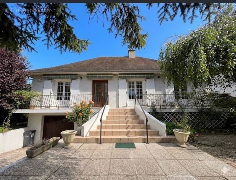 Maison à CHATELLERAULT