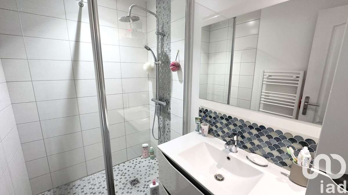 Photo 7 - Appartement à SOLLIES-TOUCAS