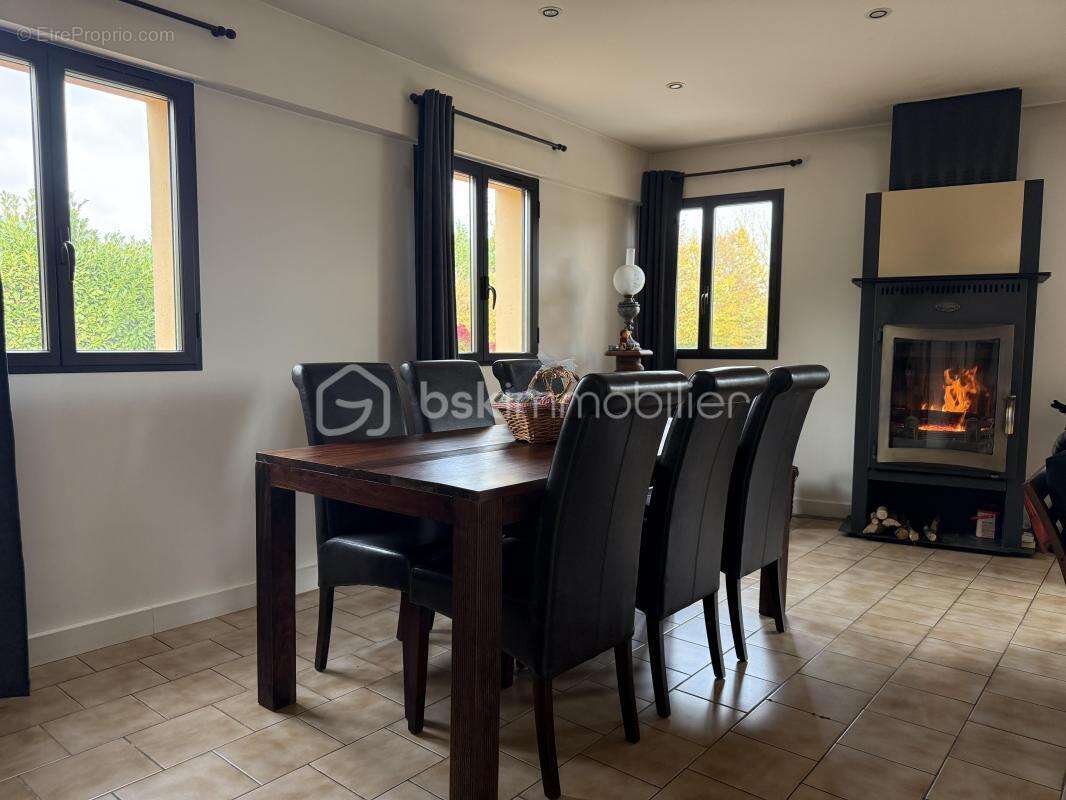 Maison à PONT-L'EVEQUE