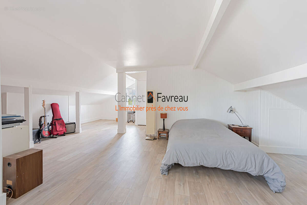 Maison à L&#039;HAY-LES-ROSES