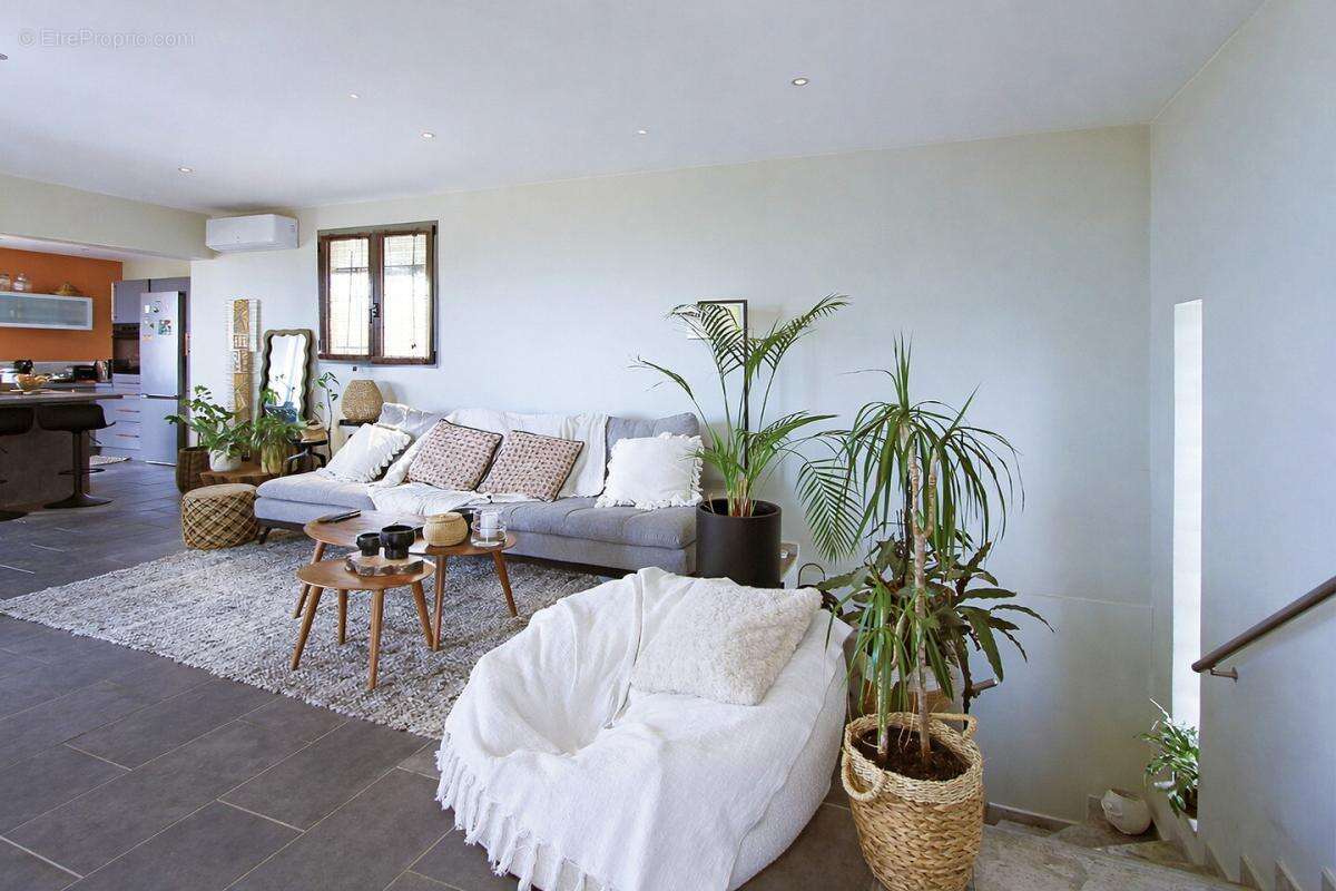 Maison à MANDELIEU-LA-NAPOULE