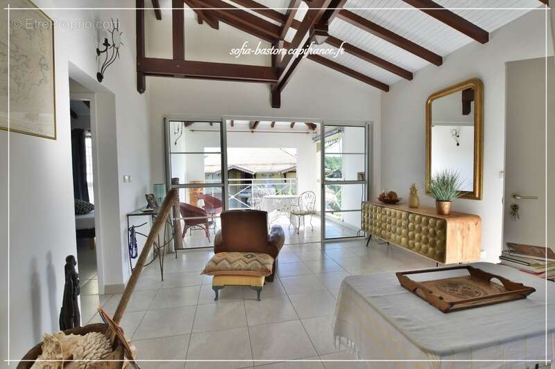 Appartement à LES TROIS-ILETS