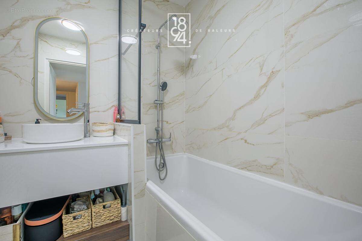 Appartement T3 à vendre Marseille 8eme (13008) I 62 m2 I Terrasse 29 m2 I Saint-Anne - photo 10