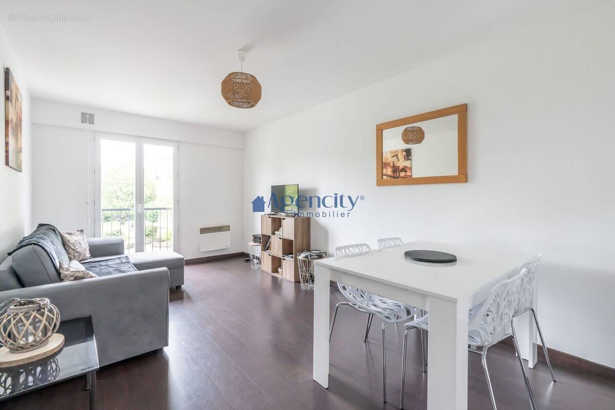 Appartement à TORCY