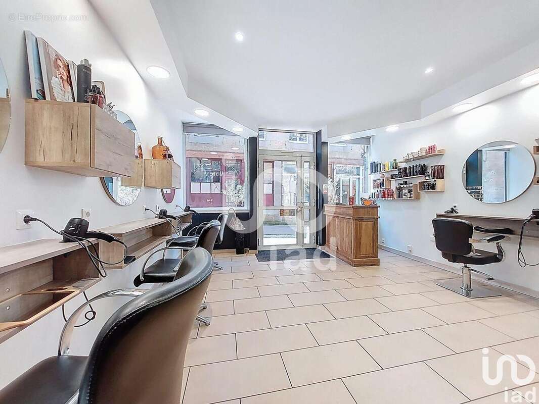 Photo 6 - Commerce à VILLEDIEU-LES-POELES