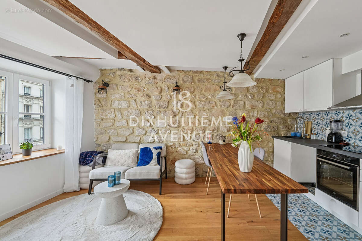 Appartement à PARIS-18E