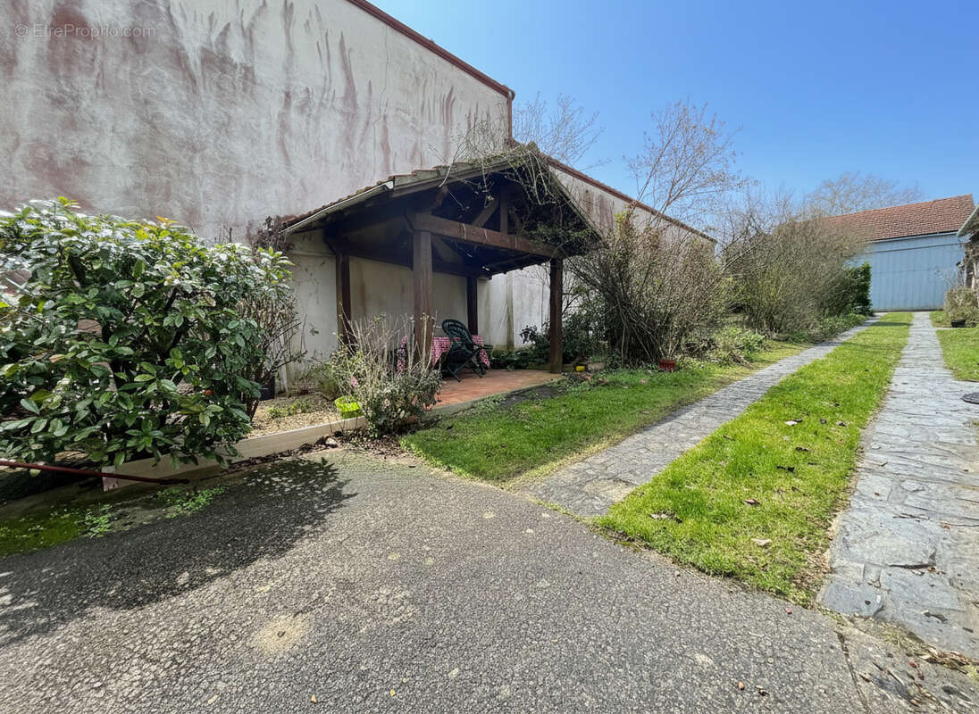 Maison à MAINVILLIERS