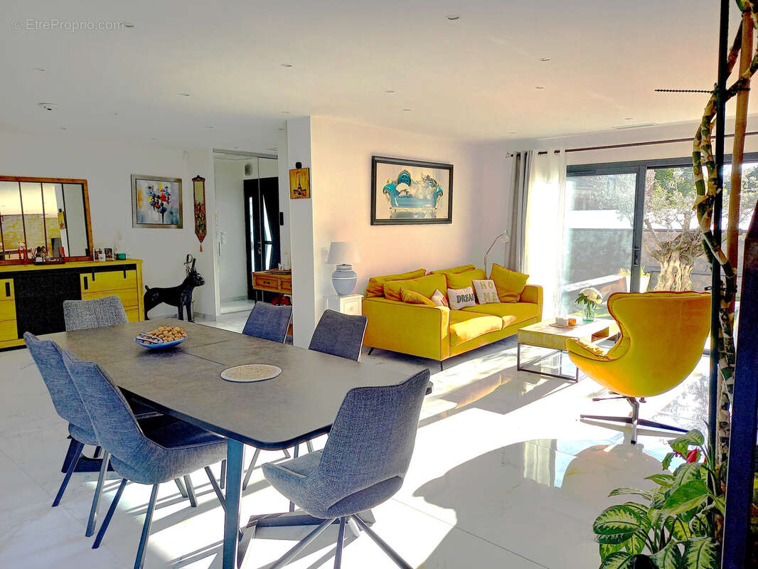 Maison à LATOUR-BAS-ELNE