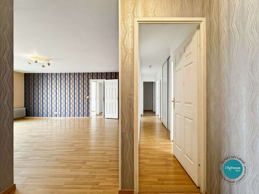 Appartement à CORBEIL-ESSONNES