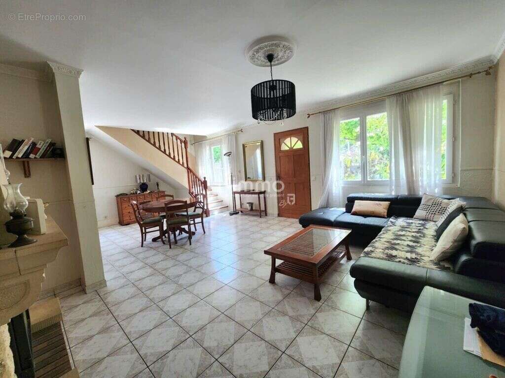 Maison à BONNEUIL-SUR-MARNE