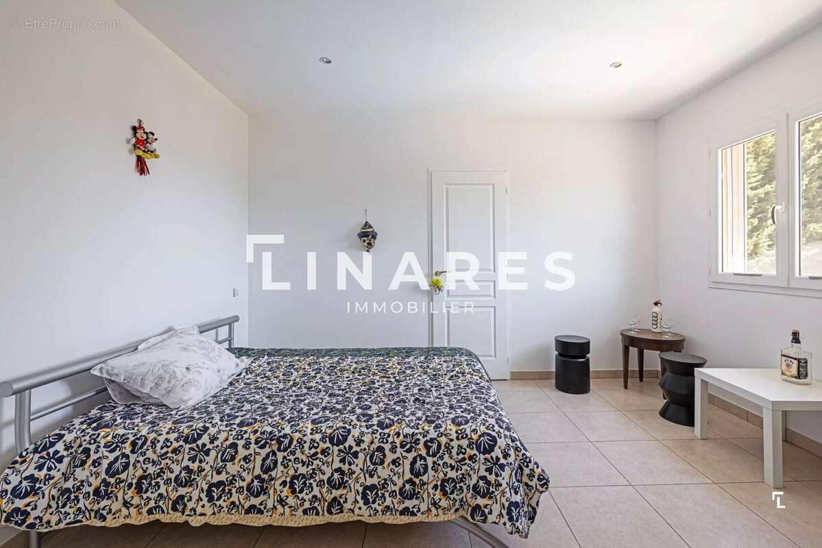 LA GRACIEUSE - Villa T4 de 165m² - Piscine - Parcelle 604m² - 13013 La Batarelle - photo 13