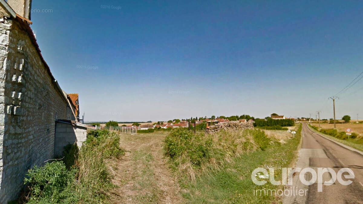 Terrain non constructible - photo 2