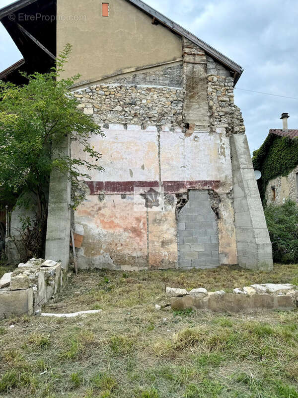 Terrain à CHAPAREILLAN