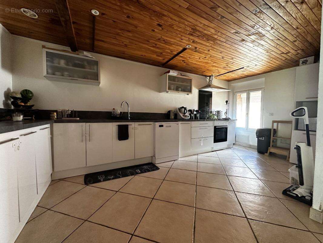 Maison 145 m² à Treon  - photo 4