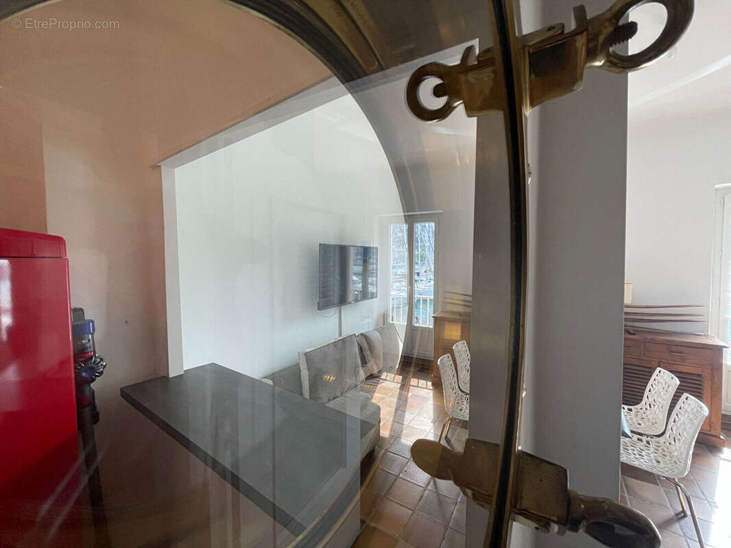 ** Vue mer ** Sur le Port ** Appartement 2 pièces ** (83430) SAINT MANDRIER SUR MER ** - photo 6