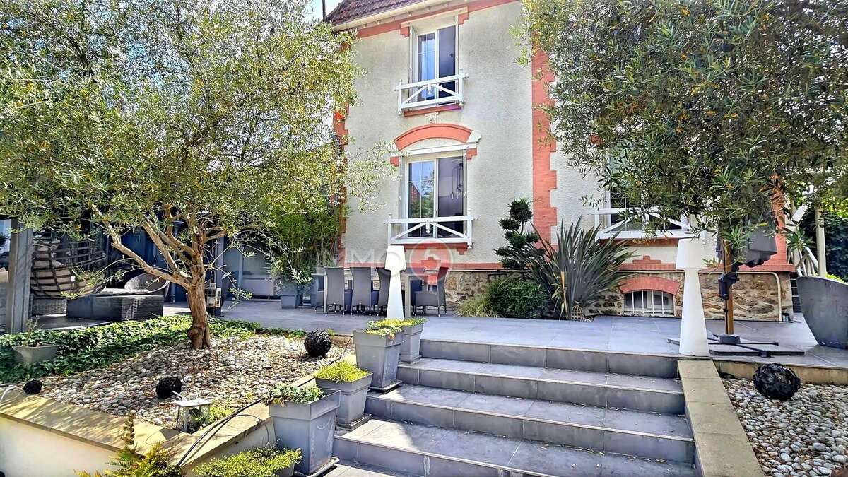 Maison à LE RAINCY