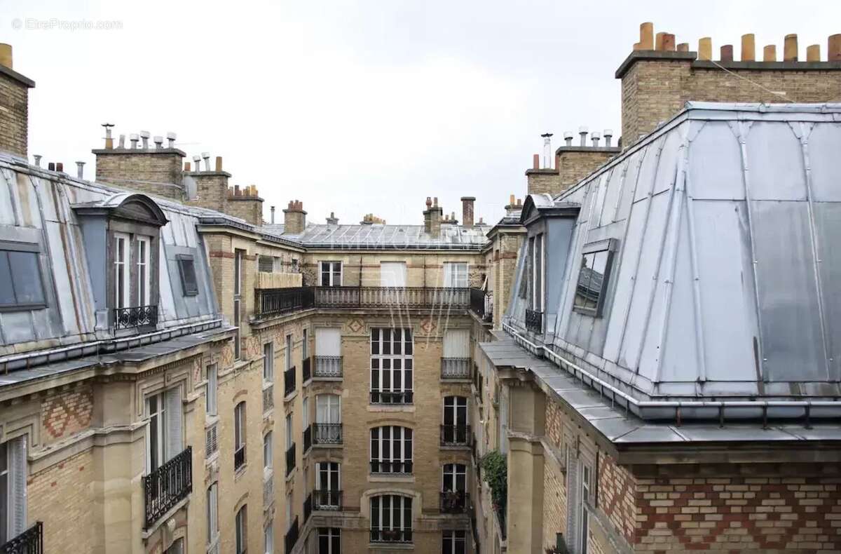 Appartement à PARIS-17E