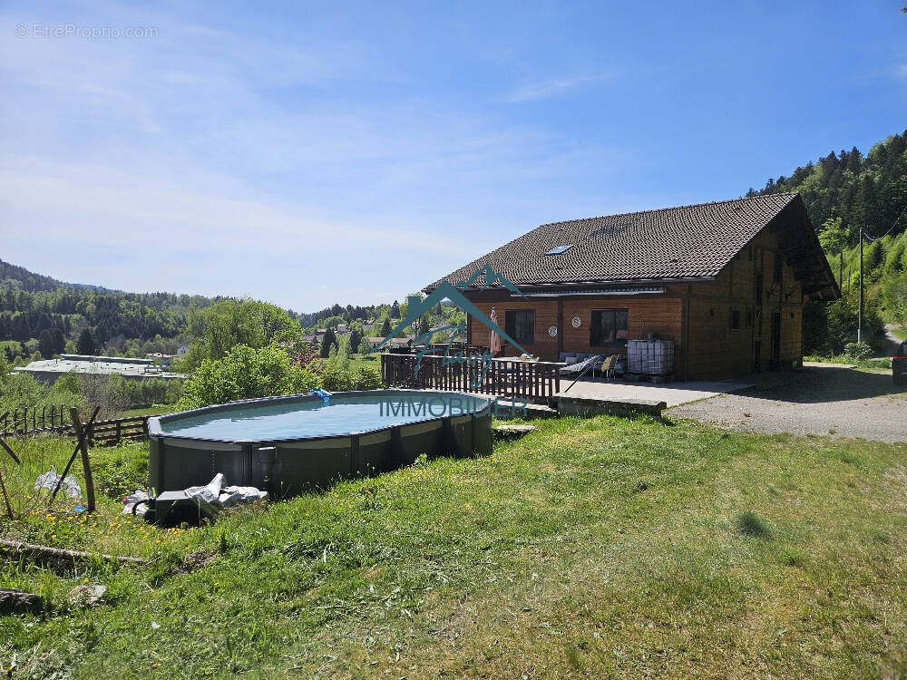 Maison à LE THOLY