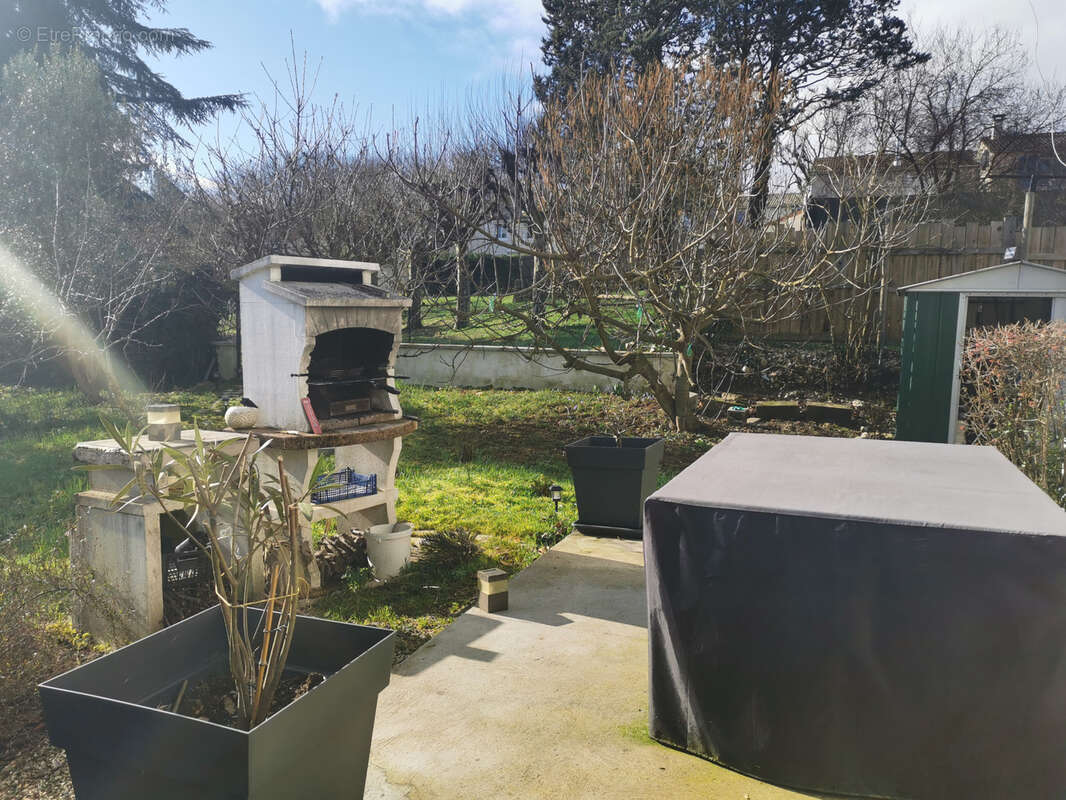 Maison à MONTALIEU-VERCIEU