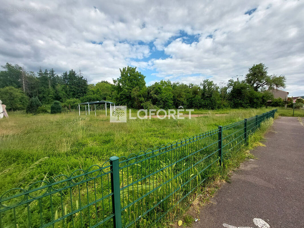 Terrain à KOENIGSMACKER