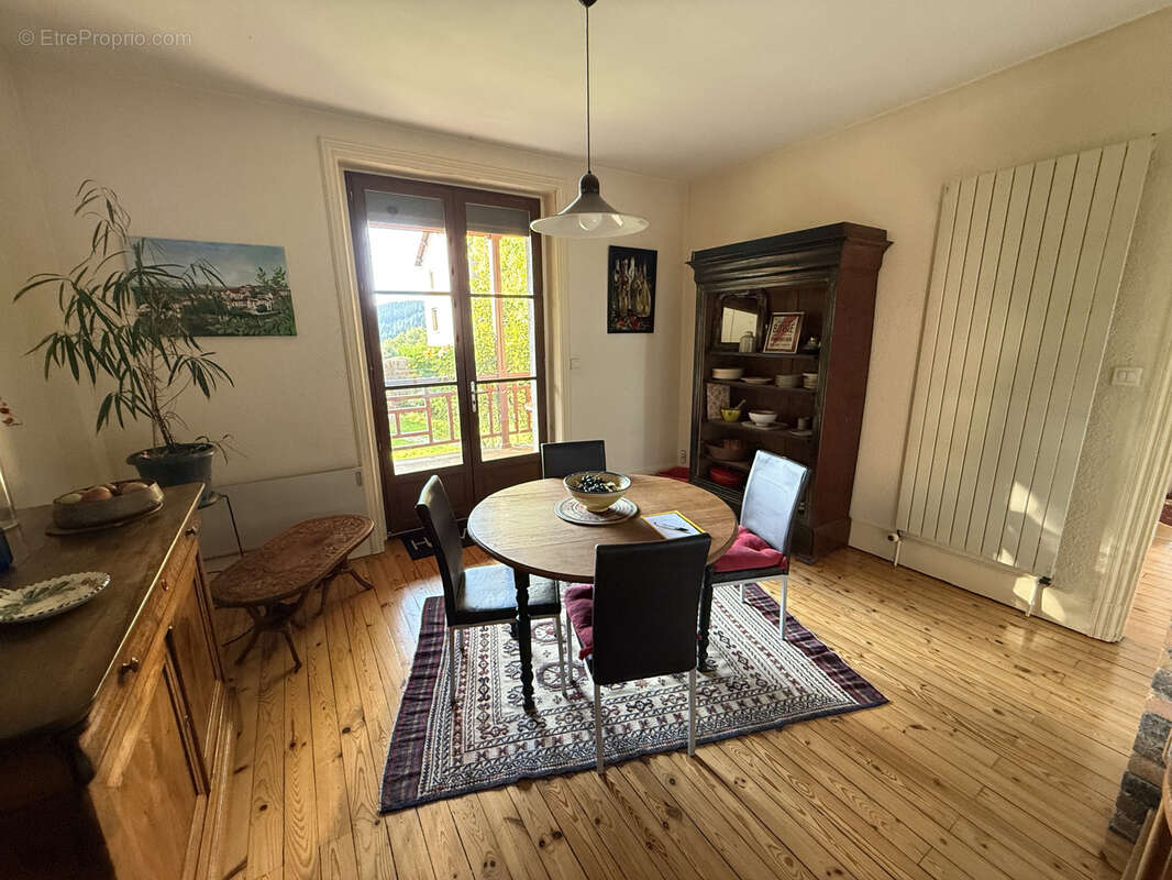 Maison à SAINT-REMY-SUR-DUROLLE