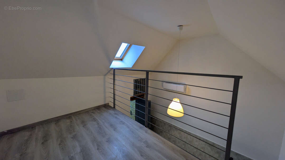 Maison à FLEURY-LA-VALLEE